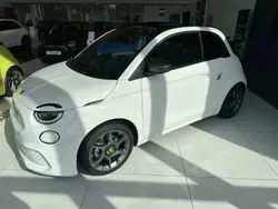 Nouvelle 2024 Abarth 500C Cabriolet | 34 490 € (Prix juste)