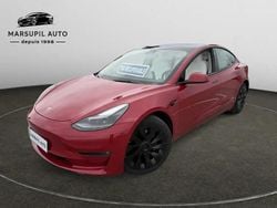 Rouge Utilisé 2021 Tesla Model 3 Berline | 28 900 € (Prix juste)