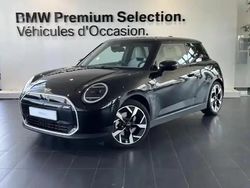 Noir Utilisé 2024 Mini Cooper Favoured Citadine | 29 490 € (Prix assez cher)