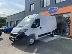 Blanc Utilisé 2023 Peugeot Boxer Premium Van | 29 980 € (Prix assez cher)