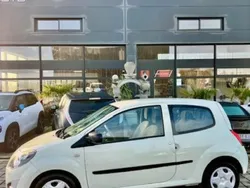 Jaune Utilisé 2011 Renault Twingo Authentique Citadine | 5 590 € (Prix juste)