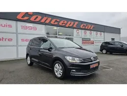 Noir Utilisé 2019 VW Touran Highline Monospace | 26 990 € (Prix juste)