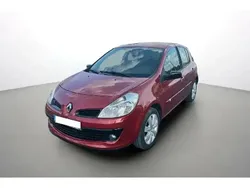 Rouge Utilisé 2007 Renault Clio III Dynamique Berline | 6 790 € (Prix juste)