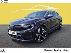Noir Utilisé 2023 Renault Mégane Iconic SUV | 29 580 € (Prix juste)