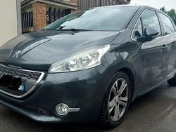 Utilisé 2012 Peugeot 208 Allure Citadine | 4 900 € (Prix juste)