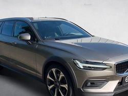 Utilisé 2020 Volvo V60 CC Break | 33 900 €