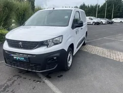 Blanc Utilisé 2023 Peugeot Partner S Monospace | 18 799 €