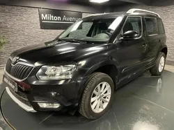 Noir Utilisé 2015 Skoda Yeti Ambition SUV | 13 990 € (Prix assez cher)