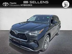 Utilisé 2023 Toyota Highlander Business Edition SUV | 57 990 € (Prix juste)