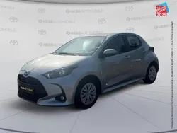 Gris Utilisé 2023 Toyota Yaris Hybrid Business Edition Berline | 18 499 € (Prix juste)