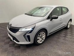 Gris Utilisé 2024 Renault Clio V Evolution | 15 490 € (Prix juste)