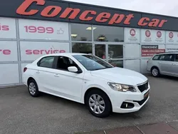 Blanc Utilisé 2020 Peugeot 301 Active Berline | 9 990 €