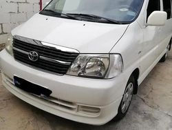 Utilisé 2010 Toyota HiAce Monospace | 12 000 €