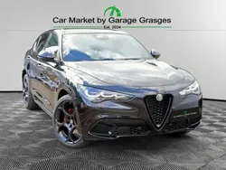 Noir Nouvelle 2025 Alfa Romeo Stelvio Veloce SUV | 52 990 € (Prix cher)