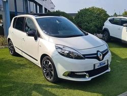 Blanc Utilisé 2015 Renault Scénic III Bose Edition Monospace | 11 980 € (Prix assez cher)