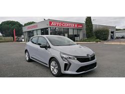 Gris Nouvelle 2025 Renault Clio V Evolution Citadine | 21 500 € (Prix assez cher)