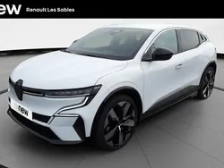 Blanc Utilisé 2022 Renault Mégane Techno SUV | 25 980 € (Prix juste)
