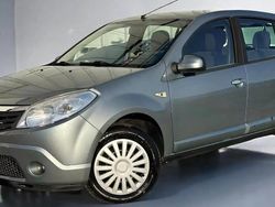 Gris Utilisé 2009 Dacia Sandero Lauréate Citadine | 4 990 € (Prix juste)