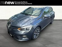 Gris Utilisé 2022 Renault Clio V Intens Citadine | 15 980 € (Prix juste)