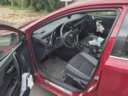 Rouge Utilisé 2018 Toyota Auris Hybrid Berline | 13 500 € (Super prix)