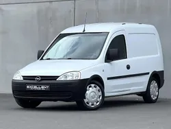 Blanc Utilisé 2011 Opel Combo Monospace | 3 950 €