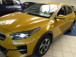 Jaune Utilisé 2019 Kia XCeed Active SUV | 17 990 € (Prix juste)