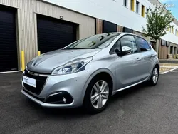 Gris Utilisé 2017 Peugeot 208 Style Citadine | 7 990 € (Bon prix)