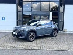 Gris urbain / toit noir Utilisé 2025 Renault 4 E-Tech SUV | 32 490 €