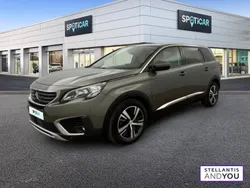 Gris Utilisé 2017 Peugeot 5008 Allure Monospace | 17 790 € (Prix juste)