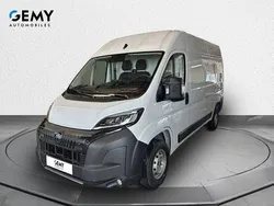 Blanc Nouvelle 2024 Peugeot Boxer S Van | 31 279 € (Prix juste)