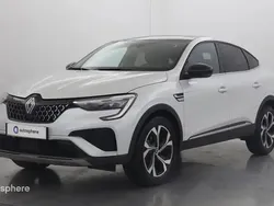 Blanc perle Utilisé 2024 Renault Arkana Techno SUV | 27 999 € (Prix juste)