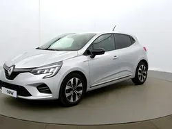Gris Utilisé 2023 Renault Clio V SE Citadine | 13 790 € (Prix juste)