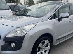 Gris Utilisé 2013 Peugeot 3008 Allure Monospace | 7 990 € (Prix juste)