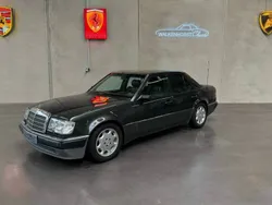 Noir Utilisé 1993 Mercedes E500 Berline | 49 890 €