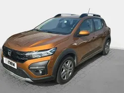 Orange Utilisé 2022 Dacia Sandero Comfort Citadine | 12 999 € (Prix juste)