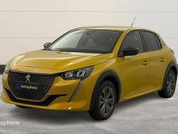 Jaune Occasion 2023 Peugeot e-208 Style Citadine | 16 499 € (Bon prix)