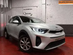 Argent Utilisé 2020 Kia Stonic 2 SUV | 12 990 € (Prix juste)