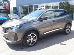 Gris Utilisé 2023 Peugeot 3008 Allure SUV | 23 390 € (Prix juste)