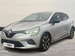 Blanc Utilisé 2023 Renault Clio V Evolution Berline | 14 799 € (Prix juste)