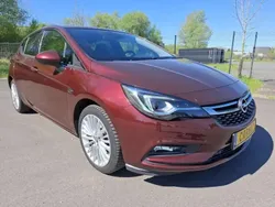 Mauve Utilisé 2018 Opel Astra Innovation Berline | 9 980 € (Bon prix)