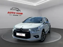 Blanc Utilisé 2015 Citroën DS4 Citadine | 10 490 € (Prix assez cher)