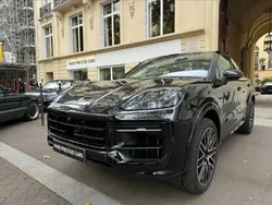 Noir Utilisé 2024 Porsche Cayenne S E-Hybrid SUV | 164 900 €