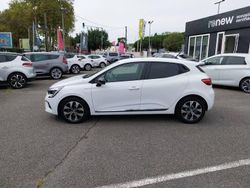 Blanc Utilisé 2023 Renault Clio V Evolution Citadine | 17 490 € (Prix juste)