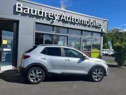 Gris aluminium métallisé Occasion 2023 Kia Stonic GT-Line SUV | 16 990 € (Bon prix)