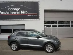 Gris Utilisé 2024 VW T-Roc Life SUV | 24 490 € (Prix juste)