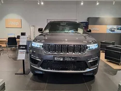 Noir Utilisé 2024 Jeep Grand Cherokee Summit SUV | 79 890 €