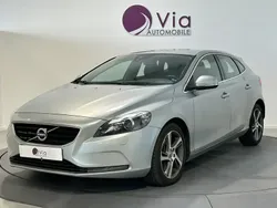 Gris Utilisé 2016 Volvo V40 Momentum Break | 11 990 € (Prix juste)