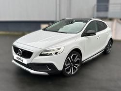 Blanc Utilisé 2017 Volvo V40 CC Momentum Break | 14 190 €