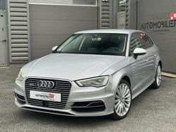 Gris Utilisé 2017 Audi A3 e-tron Ambition Citadine | 19 490 € (Prix juste)