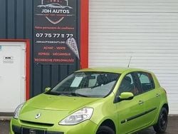 Vert Utilisé 2010 Renault Clio III Citadine | 3 790 € (Bon prix)